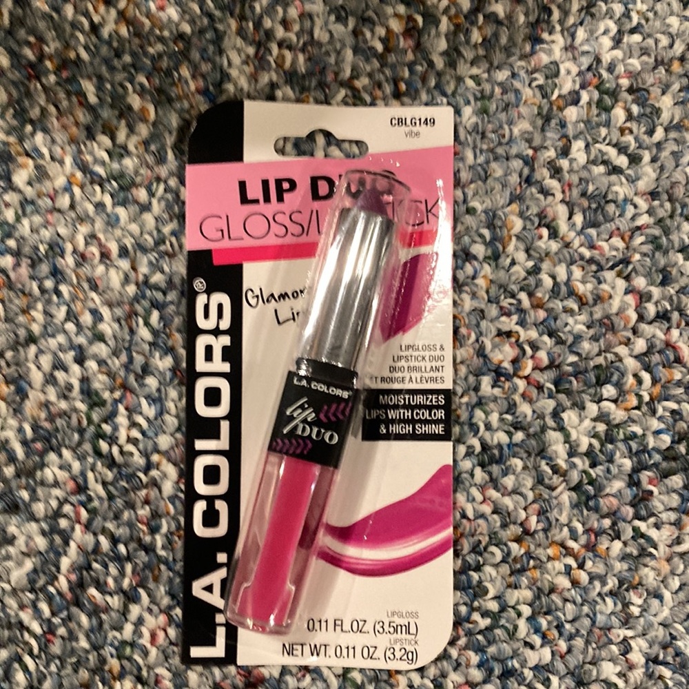 Cosmetic Bundle - Picture 2 of 6